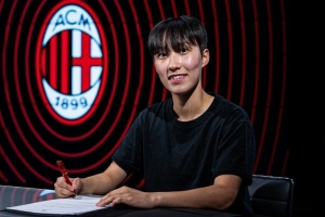 九游娱乐-官方：米兰和韩国女足国脚签约三年，成为米兰女足首位韩国球员