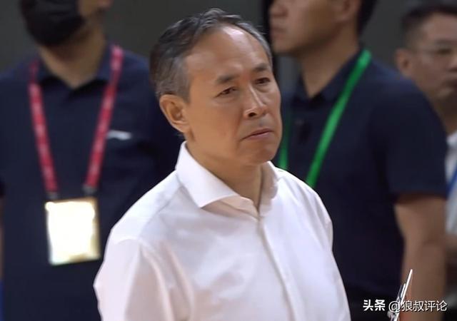 九游官网入口-北京主帅:大家期待值都认为肯定2-0广东 但季后赛就是很残酷